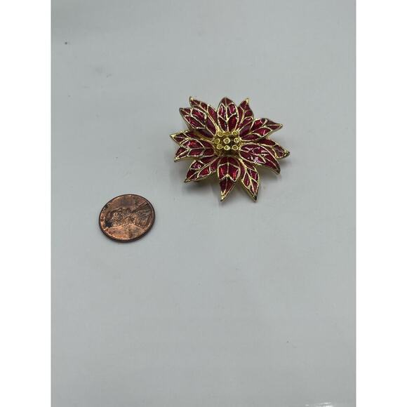 Vintage Textured Gold Tone &
Enamel Flower Pin Brooch Poinsettia
Christmas Pin - Picture 2 of 8